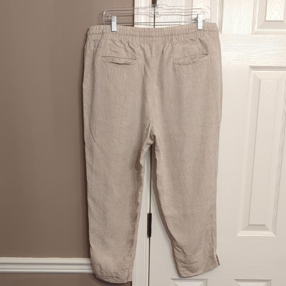 L.L. Bean Women's Beige Linen Cropped Capri Pants - Picture 3 of 13